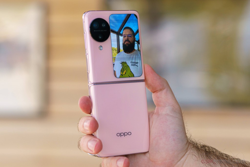 Oppo Find N3 Flip hands-on photo 26