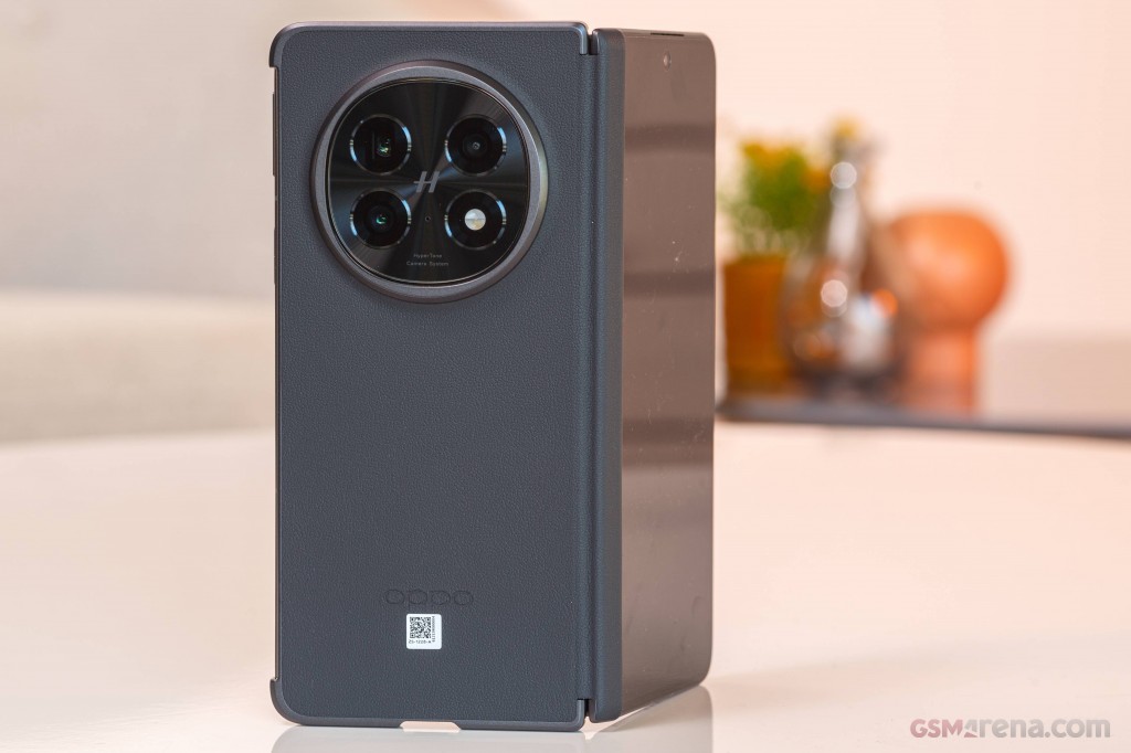 Oppo Find N5 hands-on photo 2