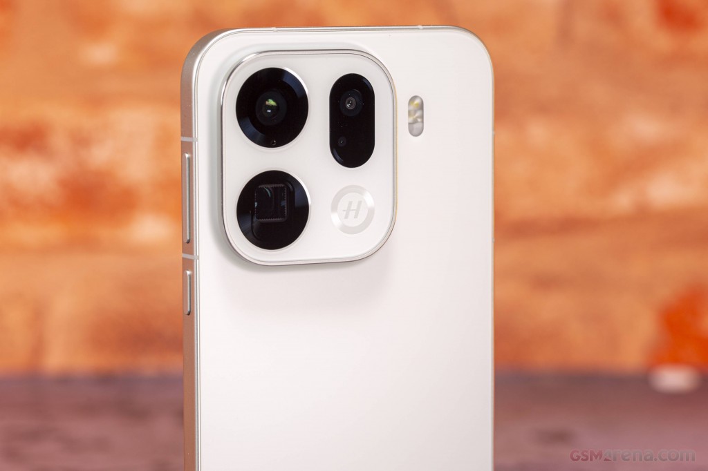 Oppo Find X9 Pro hands-on photo 3