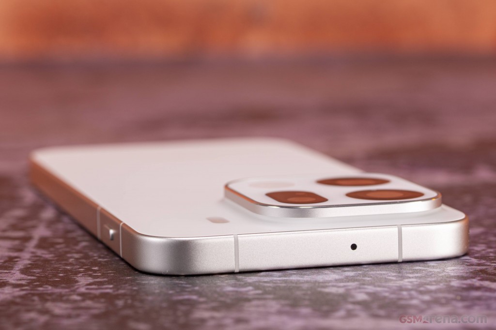 Oppo Find X9 Pro hands-on photo 11