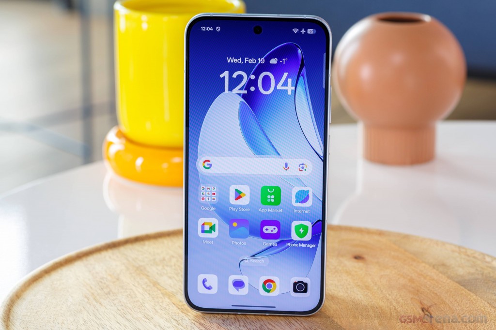 Oppo Reno13 hands-on photo 3