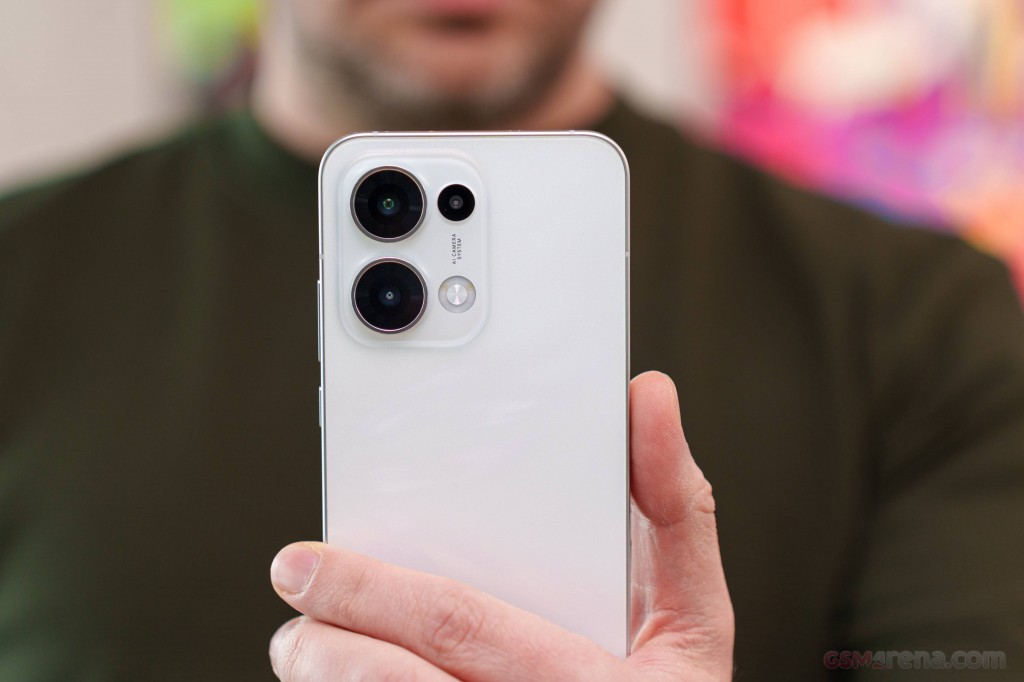 Oppo Reno13 hands-on photo 6