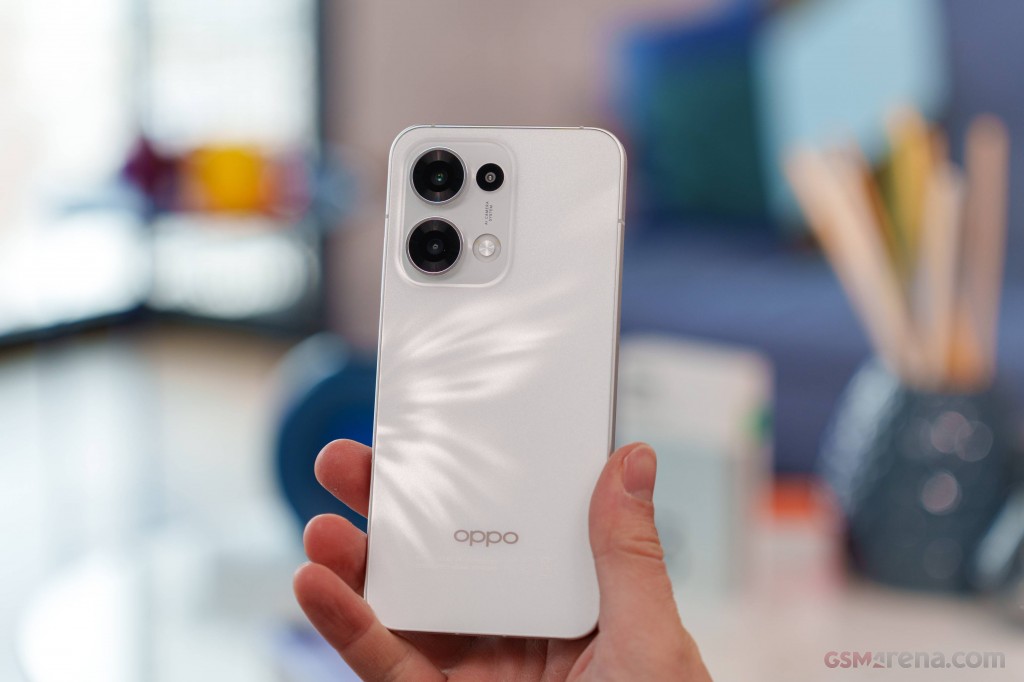 Oppo Reno13 hands-on photo 10