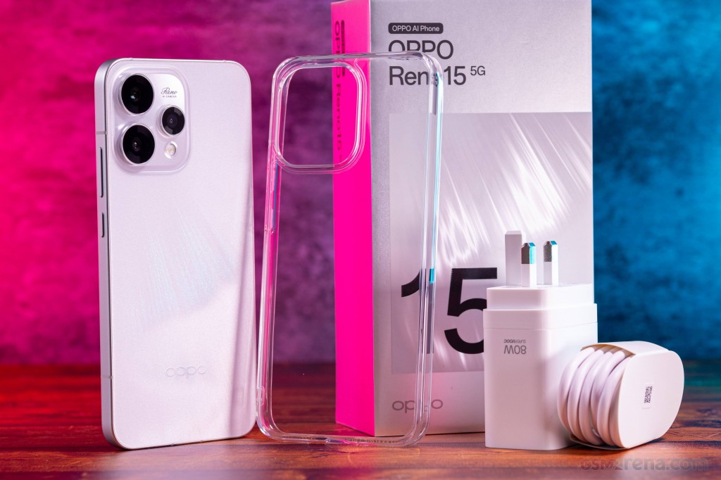 Oppo Reno15 hands-on photo 1
