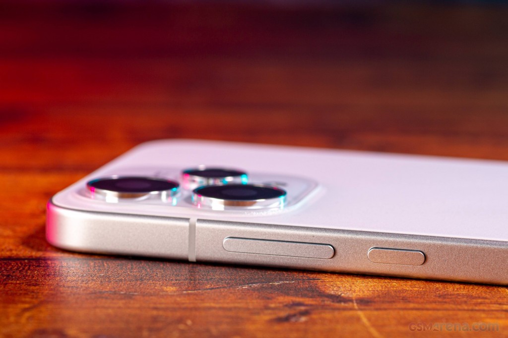 Oppo Reno15 hands-on photo 12