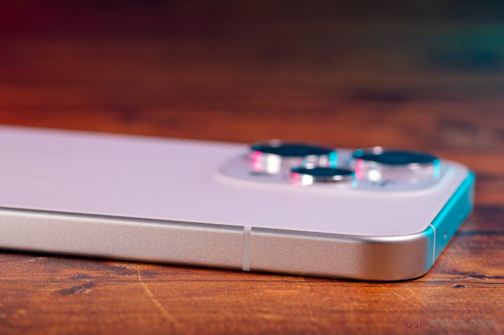 Oppo Reno15 hands-on photo 13