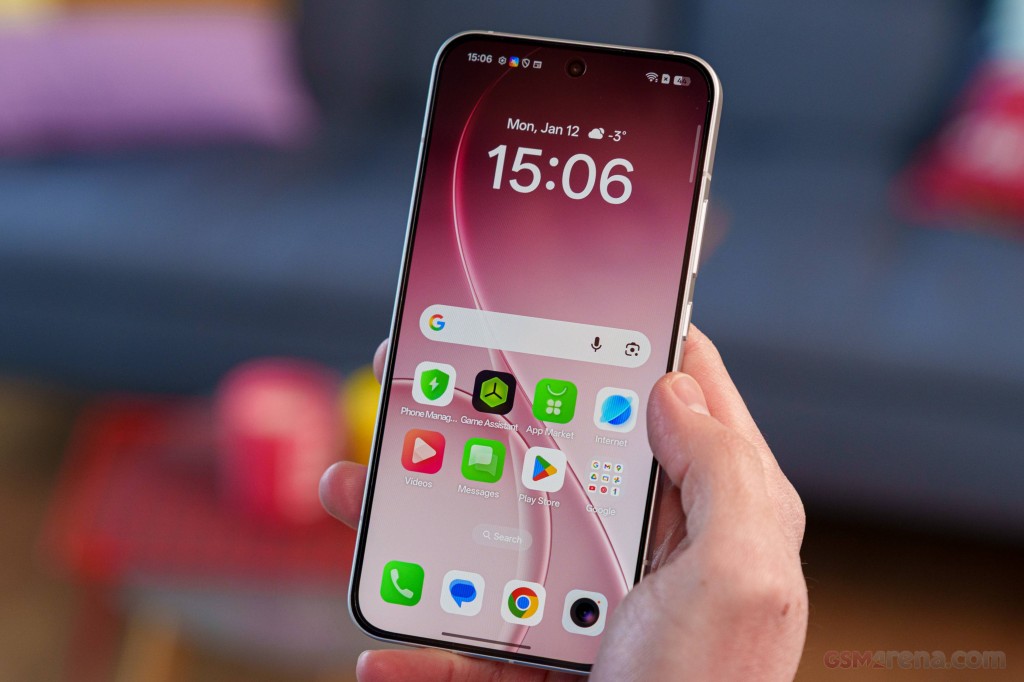 Oppo Reno15 hands-on photo 17