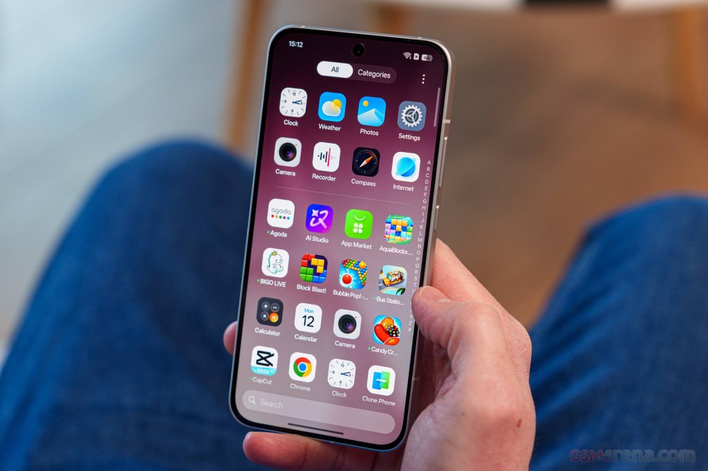 Oppo Reno15 hands-on photo 21