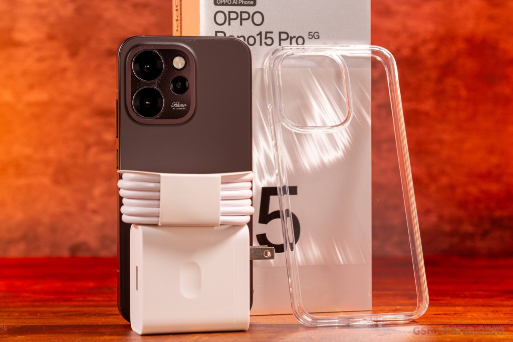 Oppo Reno15 Pro Mini hands-on photo 1