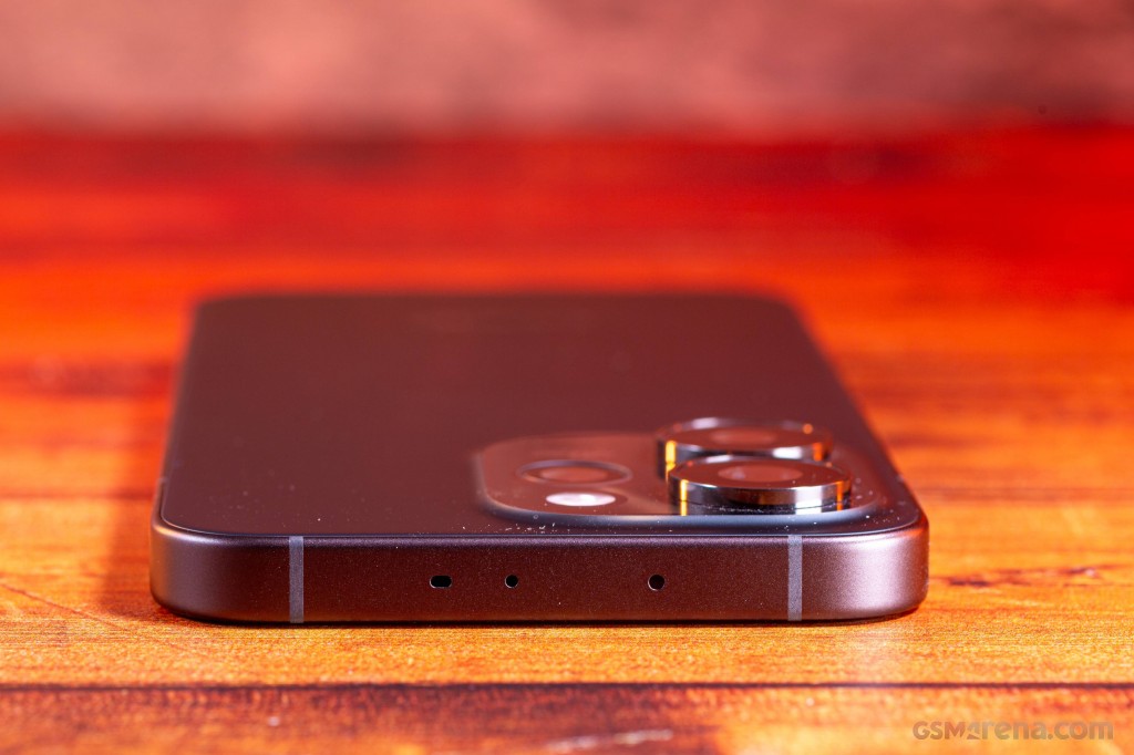Oppo Reno15 Pro Mini hands-on photo 12