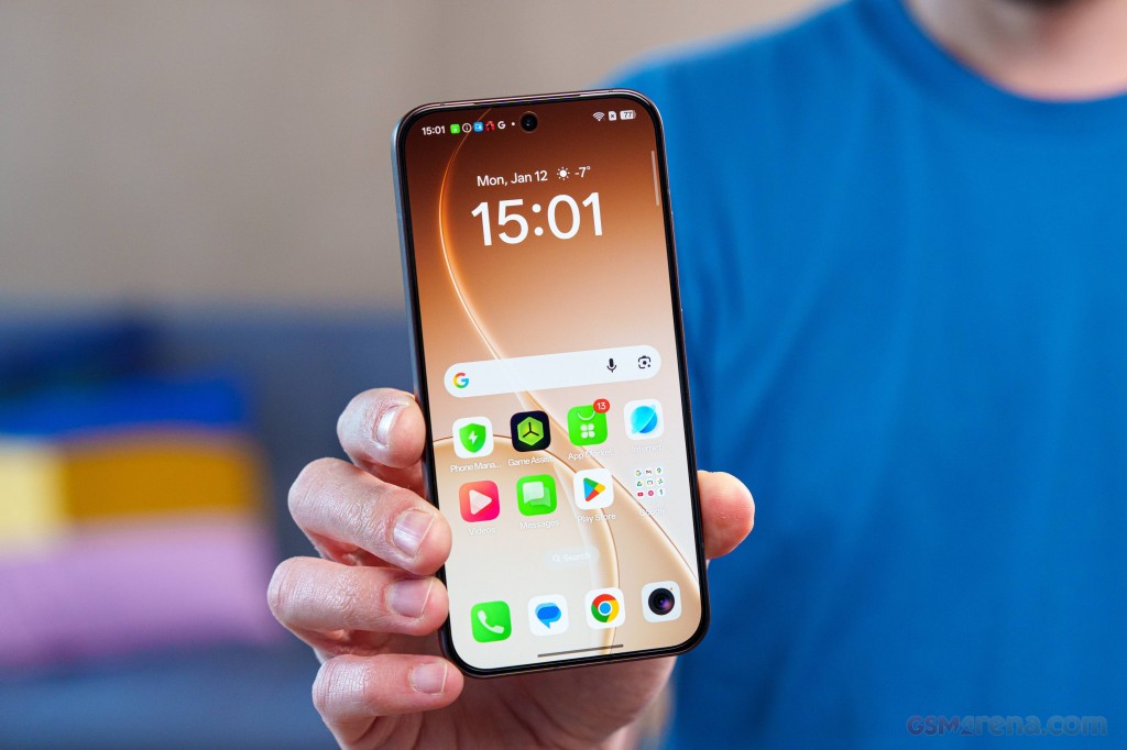 Oppo Reno15 Pro Mini hands-on photo 19