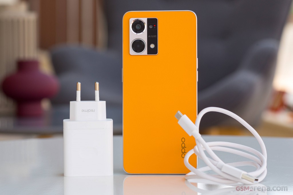 Oppo Reno7 hands-on photo 3