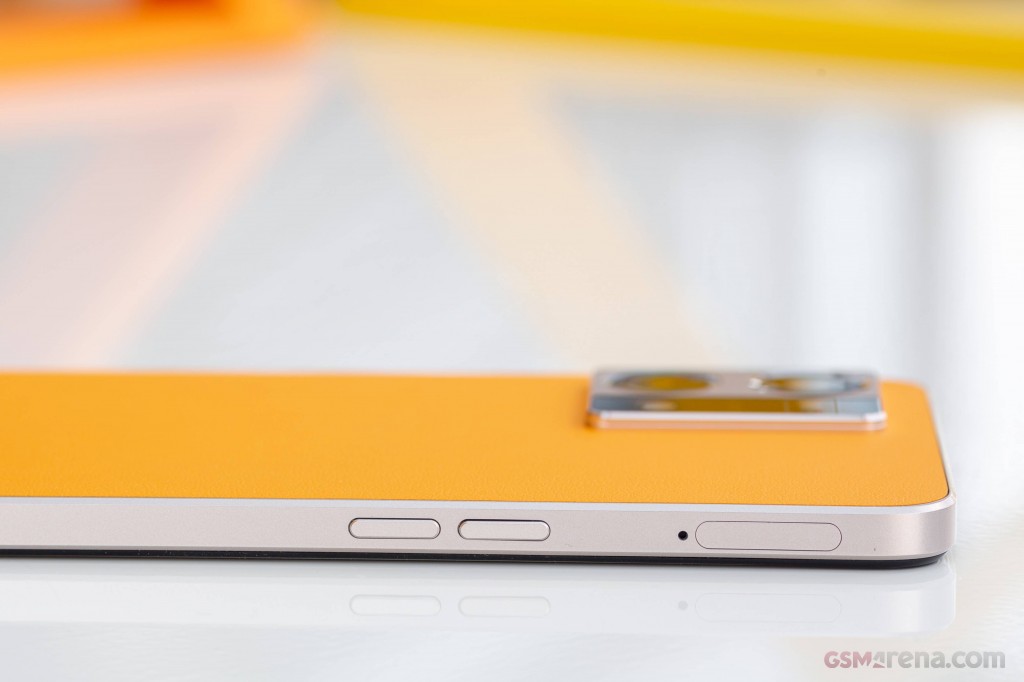 Oppo Reno7 hands-on photo 14