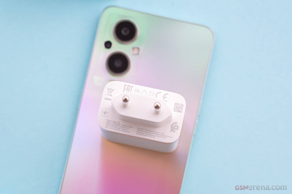 Oppo Reno7 Lite hands-on photo 2