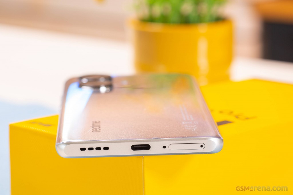 Realme 10 Pro+ hands-on photo 7