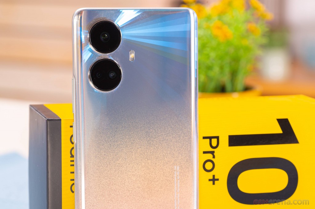 Realme 10 Pro+ hands-on photo 11