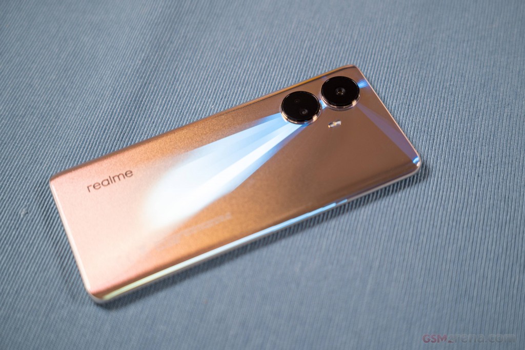 Realme 10 Pro+ hands-on photo 17