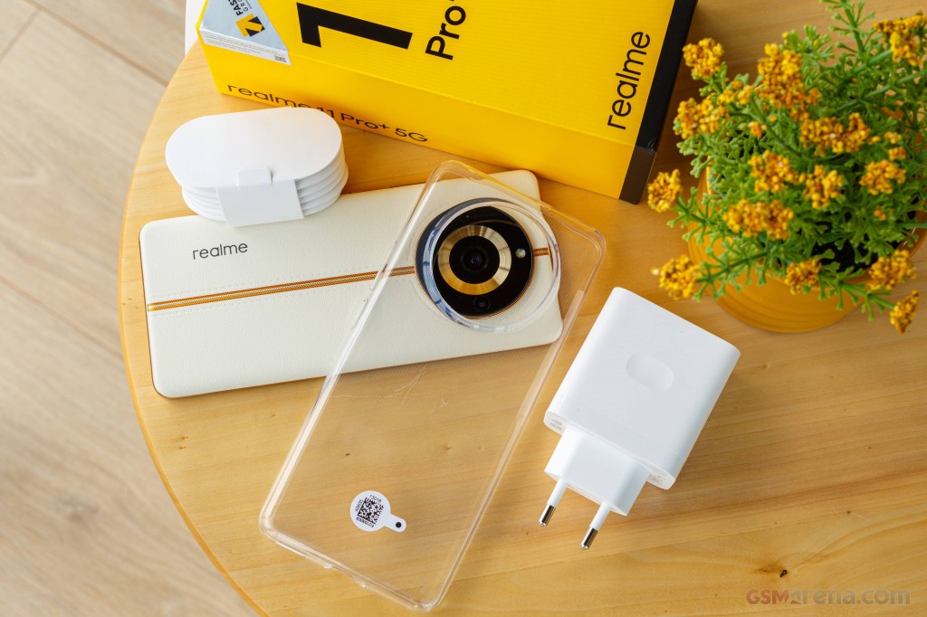 Realme 11 Pro+ hands-on photo 1