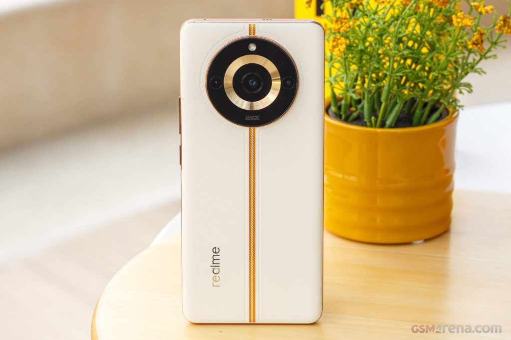 Realme 11 Pro+ hands-on photo 17