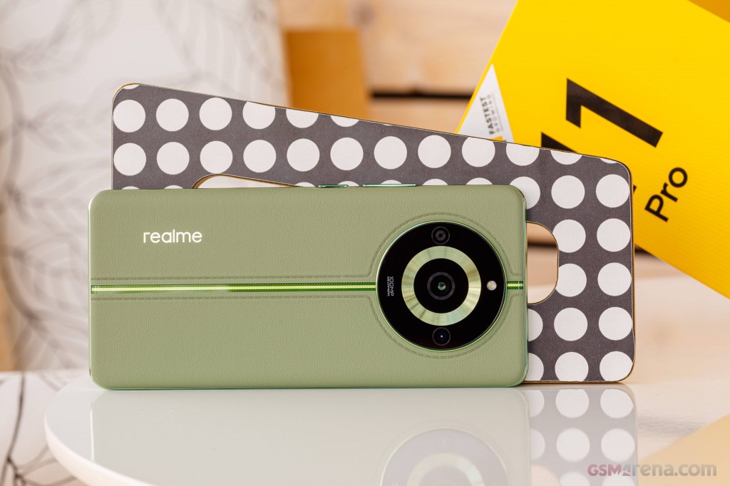 Realme 11 Pro hands-on photo 5