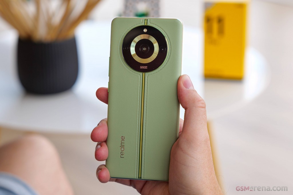 Realme 11 Pro hands-on photo 31