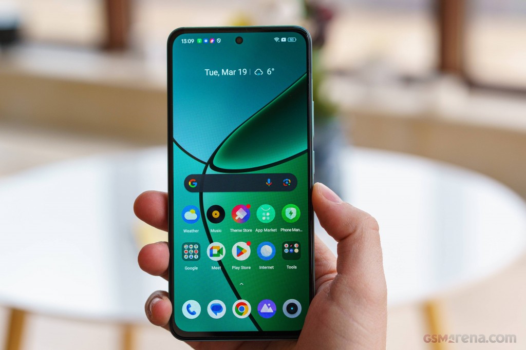 Realme 12+ hands-on photo 18