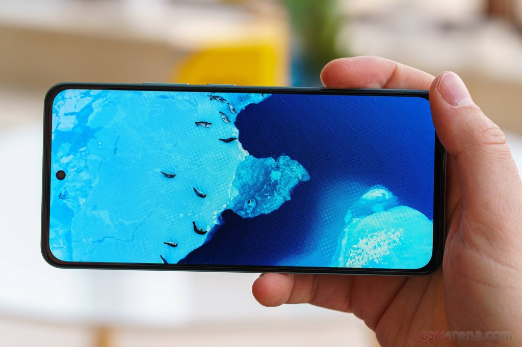 Realme 12+ hands-on photo 27
