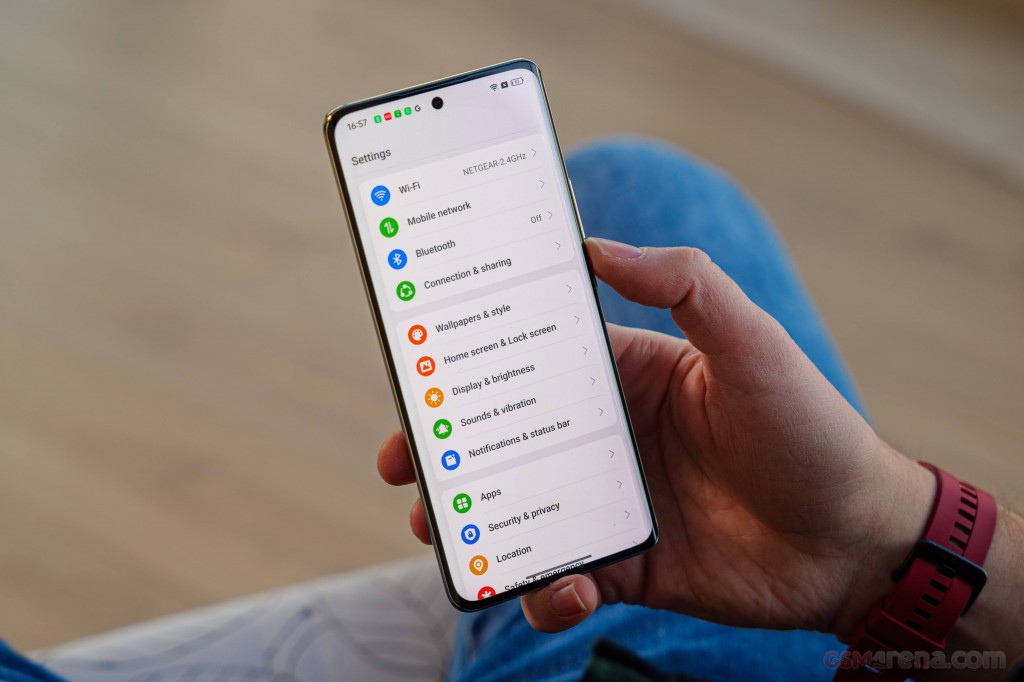 Realme 12 Pro+ hands-on photo 24