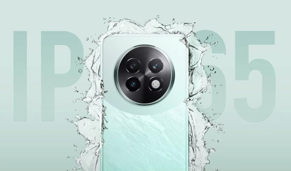 Realme 13+ view 9