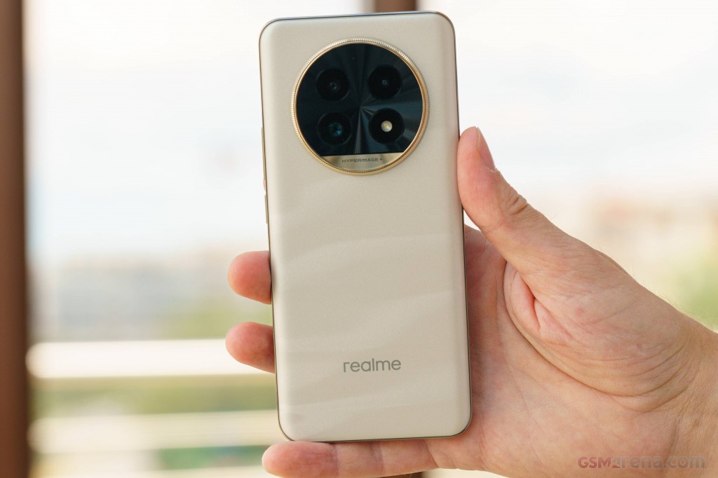 Realme 13 Pro+ hands-on photo 26