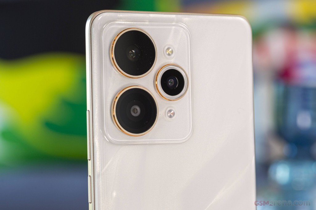 Realme 15 Pro hands-on photo 7