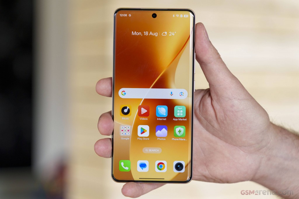 Realme 15 Pro hands-on photo 14