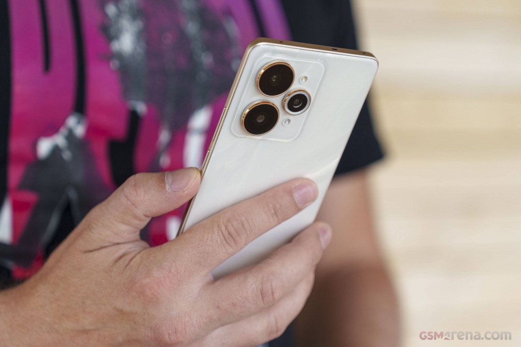 Realme 15 Pro hands-on photo 15