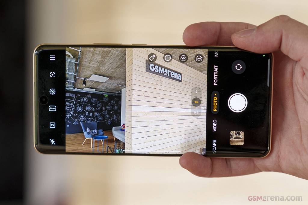 Realme 15 Pro hands-on photo 17