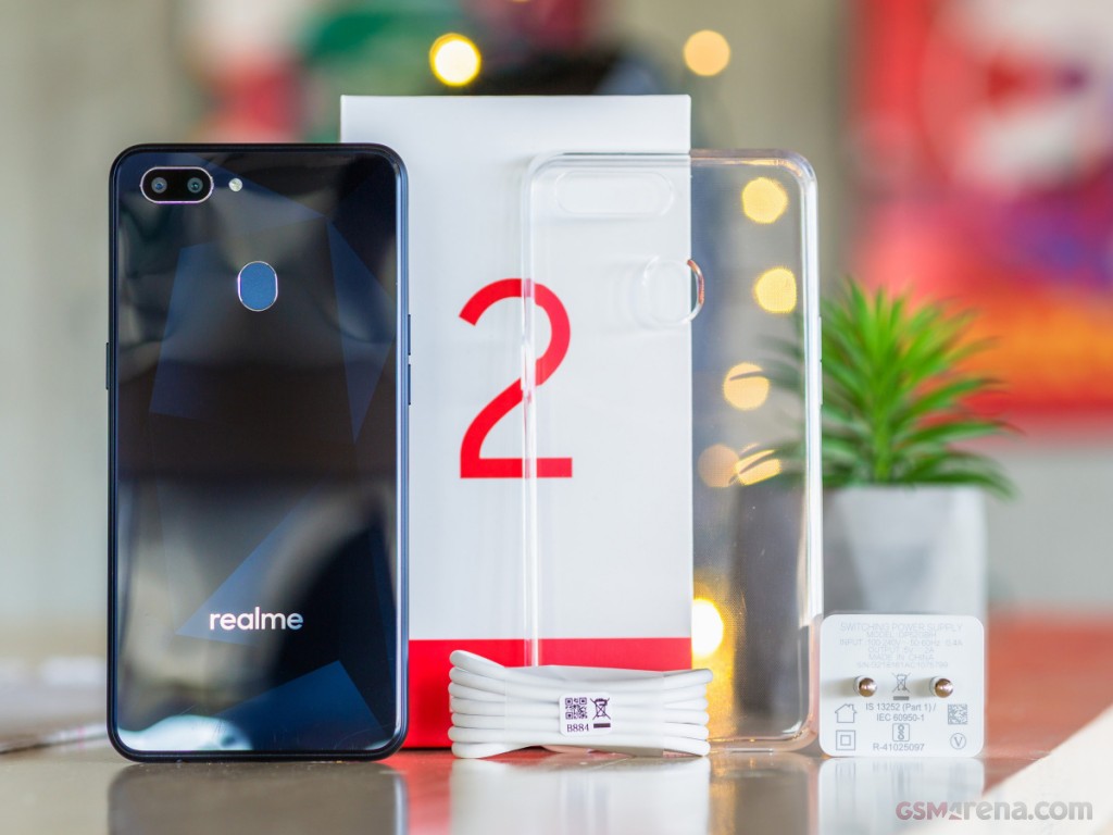Realme 2 hands-on photo 1