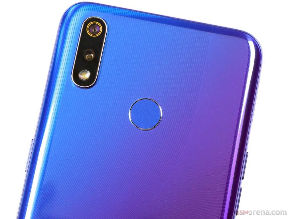Realme 3 Pro hands-on photo 5