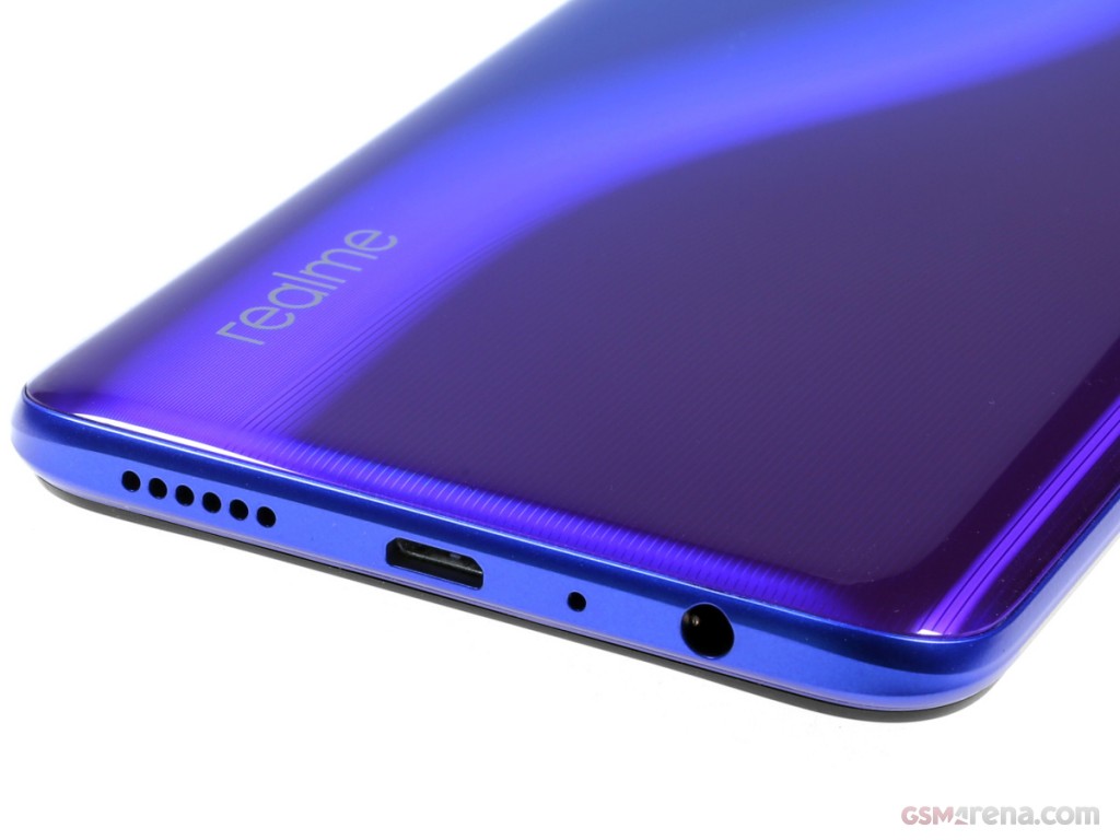 Realme 3 Pro hands-on photo 7