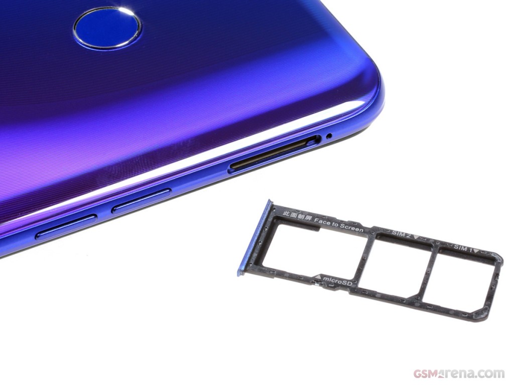 Realme 3 Pro hands-on photo 8