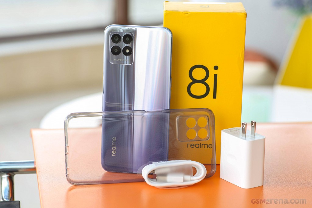 Realme 8i hands-on photo 1