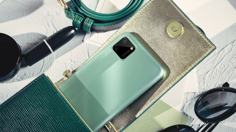 Realme C11 view 18
