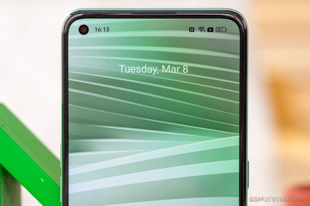 Realme GT2 hands-on photo 8