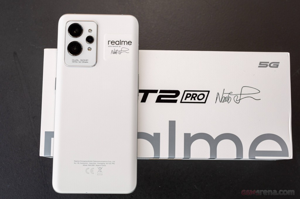 Realme GT2 Pro hands-on photo 2