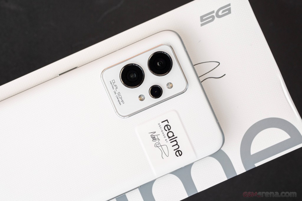Realme GT2 Pro hands-on photo 6