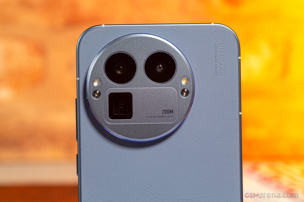 Realme GT 8 Pro hands-on photo 11