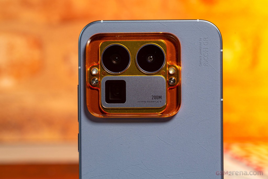 Realme GT 8 Pro hands-on photo 16
