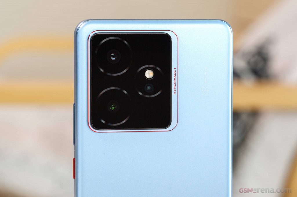 Realme GT 7 hands-on photo 8