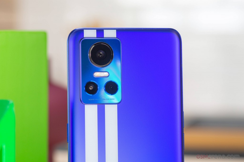 Realme GT Neo 3 150W hands-on photo 7