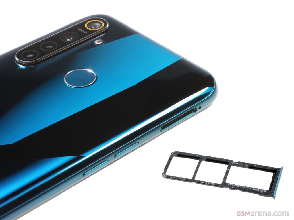 Realme Q hands-on photo 15
