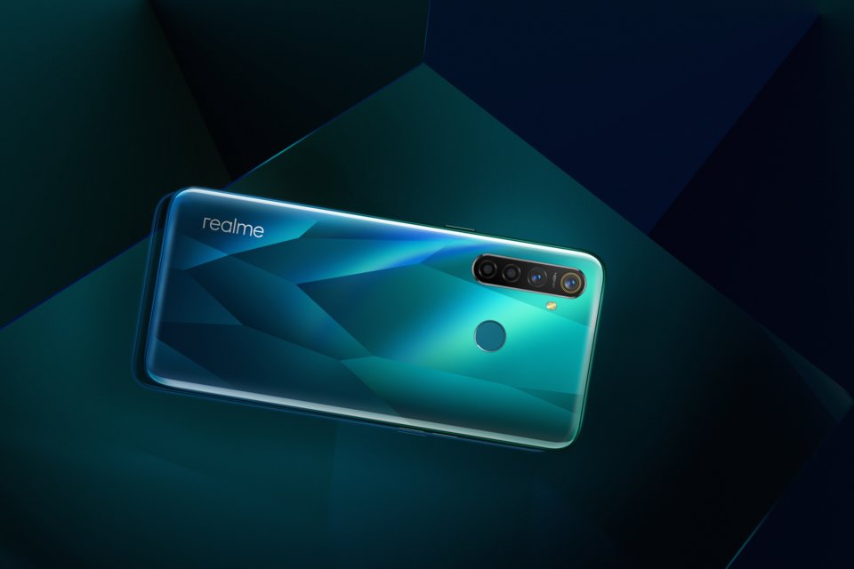 Realme Q view 9