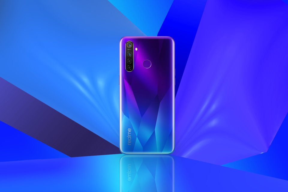Realme Q view 13